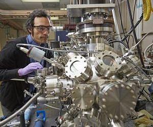 Popcorn particle pathways promise better lithium-ion batteries
