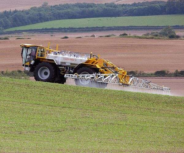 EU lawmakers reject proposal to halve pesticide use