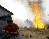 'Hurricane of flames' ravages a Portuguese village; Scores deads