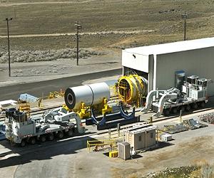 NASA Assembles Five-Segment Motor For Development Testing