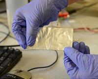 Aluminum battery offers safe alternative to conventional batteries