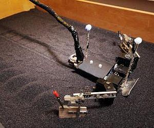 Baby sea turtles and flipper-driven robot reveal principles of moving on sand