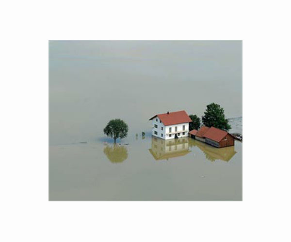 Extreme weather kills 140,000 Europeans in 40 years: report
