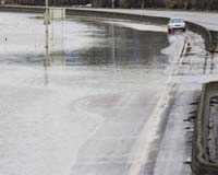 More rain heading to flooded US midwest as east coast wilts