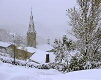 Heavy snow leaves one dead, 300,000 homes without power in France