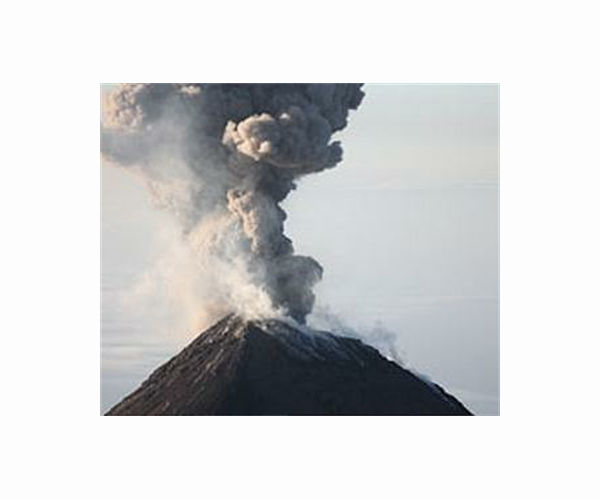 Volcano rumblings prompt air traffic alert in Guatemala