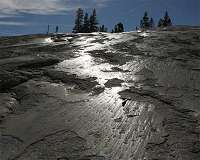 Study reveals structure and origins of glacial polish on Yosemite's rocks