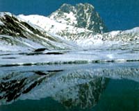From Under Gran Sasso Mountain, Universe Seems Older Than Expected
