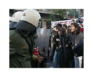 Large protest in Greece against Canadian goldmine plans