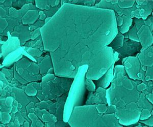 Using rust and water to store solar energy as hydrogen