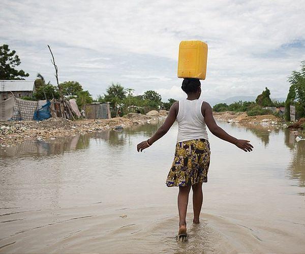 Dominican Republic shuts border with Haiti over water spat