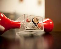 New kind of supercapacitor made without carbon