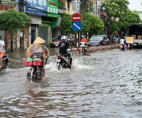 Typhoon Bualoi inflicts death, lasting floods on Vietnam