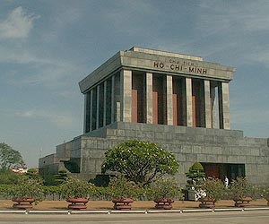 Donors urge Vietnam to speed up economic reforms