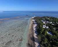 It's not that bad! Science, tourism clash on Great Barrier Reef