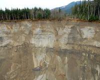 Hopes fading with 90 still missing in US landslide