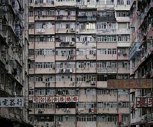 Hong Kong cracks down on parallel Chinese traders
