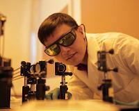 Tiny high-performance solar cells turn power generation sideways