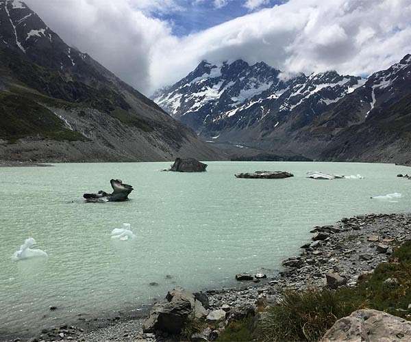 Meltwater lakes are accelerating glacier ice loss