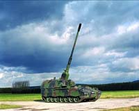 Howitzer 2000 Tank Lobs V-LAP Projectile Nearly 60 Kilometers