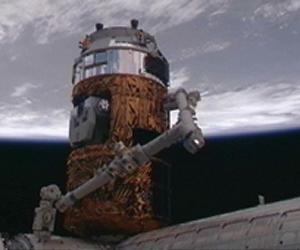 Japan's HTV-2 Cargo Spaceship Undocks From ISS