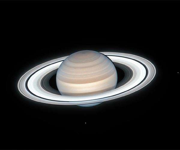 Long lost moon could have been responsible for Saturn's rings