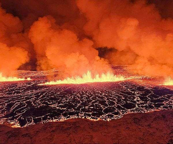 Icelanders see little chance of return after volcano destroys homes