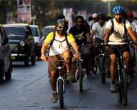 Indian cyclists fighting for pedal power revolution