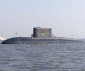 India works to salvage sub as PM laments deadly accident