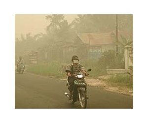 Singapore chokes on haze from Indonesia forest fires
