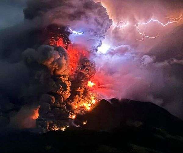 Indonesia volcano eruption shuts more airports, ash reaches Malaysia