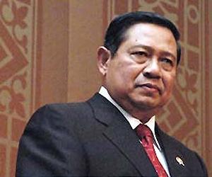 Obama, Clinton praise Indonesia over nuclear treaty