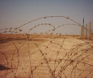Iraq to close border with Jordan, protests block highway