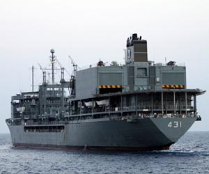 Iranian warships dock at Saudi port