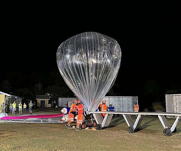 Balloon fleet senses earthquakes from the stratosphere