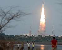 India launches spacecraft on Moon-landing mission