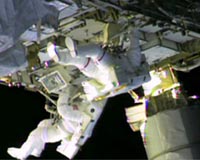 US astronauts dodge ammonia on risky spacewalk