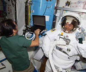 Crew Makes Final Preps for Thursday's Spacewalk