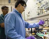 Chemical treatment improves quantum dot lasers