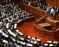 Japan's security bills threaten constitution: legal experts