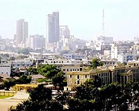 Pakistan looks abroad to boost energy capacity