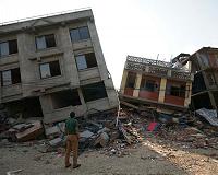 New early signals to quantify the magnitude of strong earthquakes