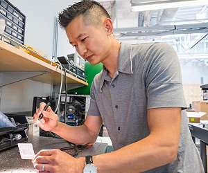 UBC engineer helps pioneer flat spray-on optical lens