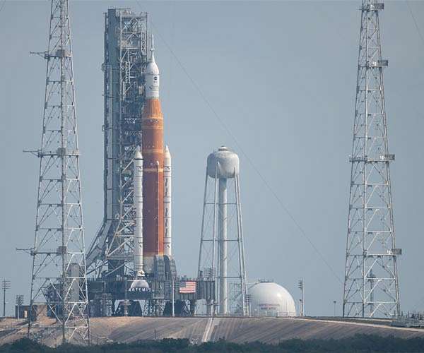 NASA Moon rocket test met 90% of objectives