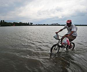 Trying to revive the Philippines' toxic river heart