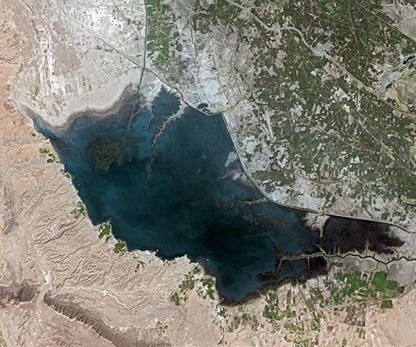 Pakistan bans new hotel construction around tourist lakes