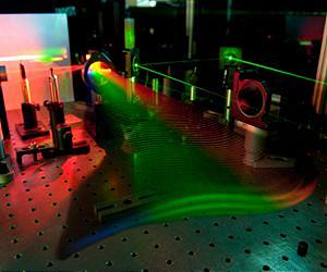 Bomb-detecting lasers could improve security checkpoints