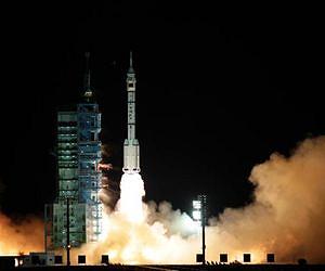 Upgraded carrier rocket ready for China's first manned space docking