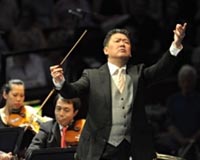 Chinese conductor sees new bridges with West