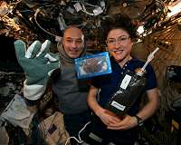 Record-breaking US astronaut set to return to Earth